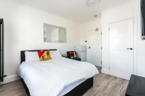 Nicely Furnished double room - Close to Croydon Hospital